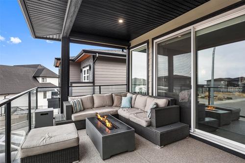 1332 Kinross Place, Kamloops, BC - Outdoor With Deck Patio Veranda With Exterior