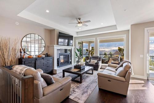 11582 Middleton Road, Lake Country, BC - Indoor Photo Showing Living Room With Fireplace