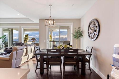 11582 Middleton Road, Lake Country, BC - Indoor Photo Showing Dining Room
