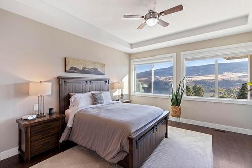 11582 Middleton Road, Lake Country, BC - Indoor Photo Showing Bedroom