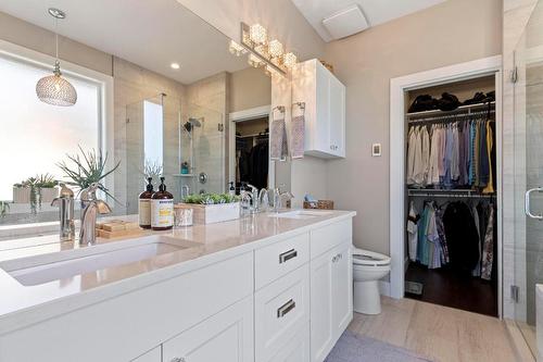 11582 Middleton Road, Lake Country, BC - Indoor Photo Showing Bathroom