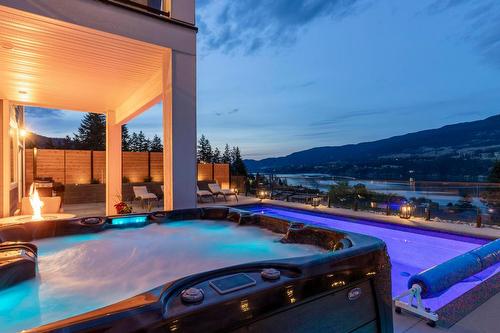 11582 Middleton Road, Lake Country, BC - Outdoor With In Ground Pool With View