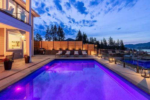 11582 Middleton Road, Lake Country, BC - Outdoor With In Ground Pool