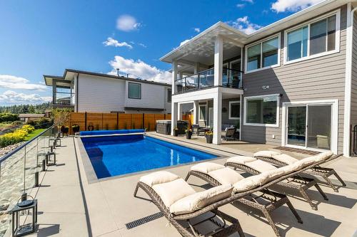 11582 Middleton Road, Lake Country, BC - Outdoor With In Ground Pool