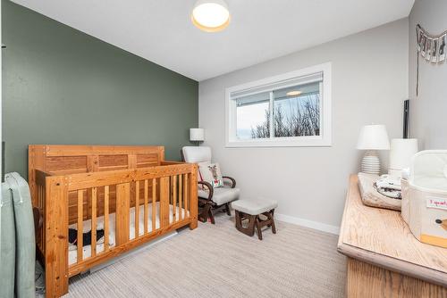 6554 Orchard Hill Road, Vernon, BC - Indoor Photo Showing Bedroom