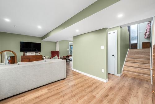 6554 Orchard Hill Road, Vernon, BC - Indoor