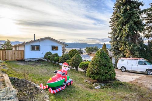 6554 Orchard Hill Road, Vernon, BC - Outdoor