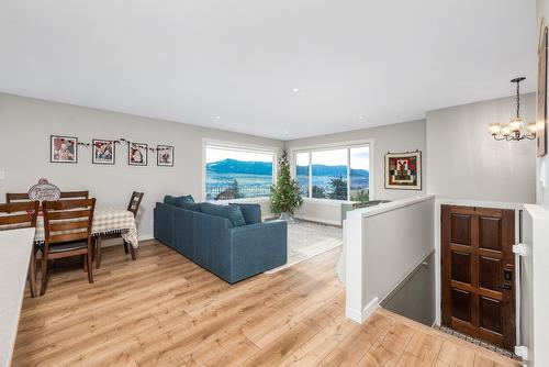 6554 Orchard Hill Road, Vernon, BC - Indoor