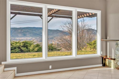 760 Hudson Street, Penticton, BC - Indoor Photo Showing Other Room