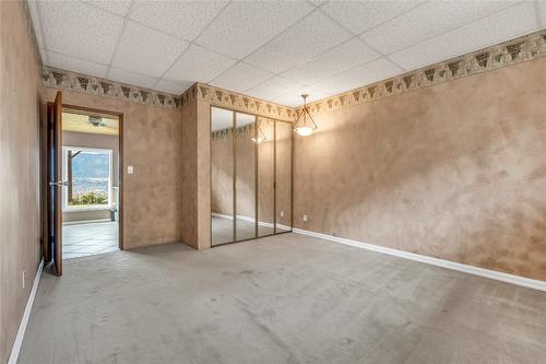 760 Hudson Street, Penticton, BC - Indoor Photo Showing Other Room
