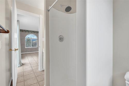 760 Hudson Street, Penticton, BC - Indoor Photo Showing Bathroom