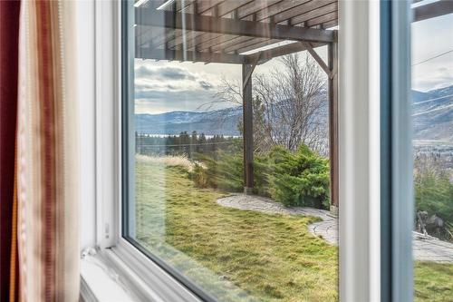 760 Hudson Street, Penticton, BC - Indoor