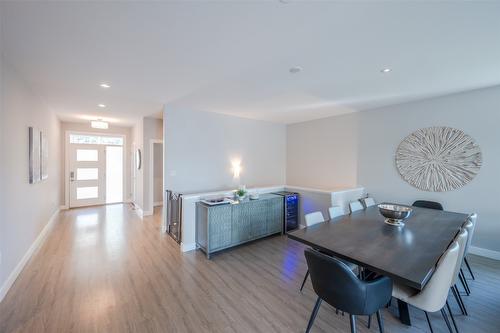 2749 Evergreen Drive, Penticton, BC - Indoor