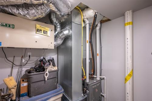 2749 Evergreen Drive, Penticton, BC - Indoor