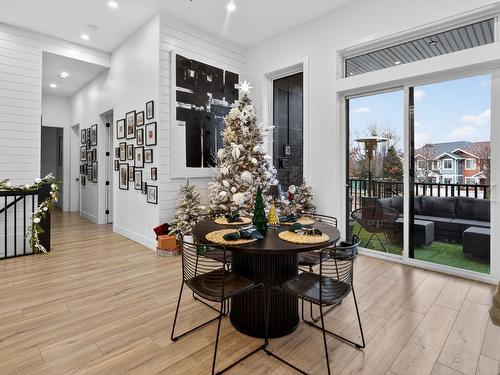 5300 Hedeman Court, Kelowna, BC - Indoor Photo Showing Dining Room