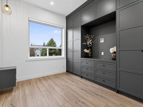 5300 Hedeman Court, Kelowna, BC - Indoor Photo Showing Other Room