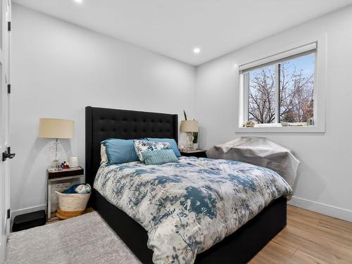 5300 Hedeman Court, Kelowna, BC - Indoor Photo Showing Bedroom