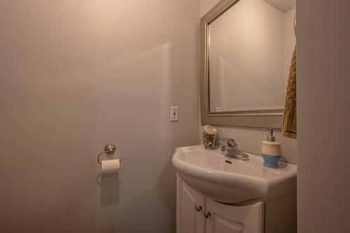 43-2250 Baskin Street, Penticton, BC - Indoor Photo Showing Bathroom