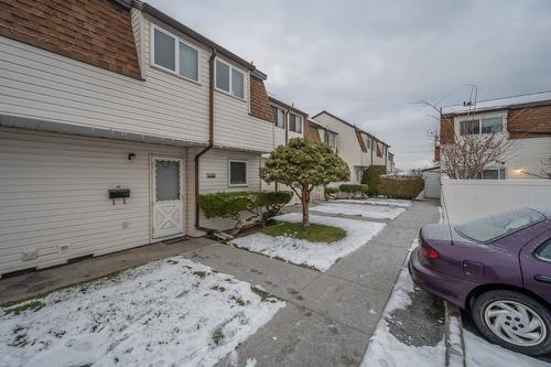 43-2250 Baskin Street, Penticton, BC - Outdoor