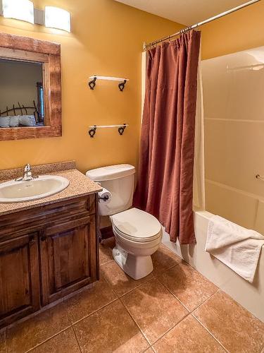 G4-B-1351 Gerry Sorensen Way, Kimberley, BC - Indoor Photo Showing Bathroom