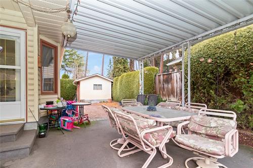 624 Cassiar Crescent, Kelowna, BC - Outdoor With Deck Patio Veranda With Exterior