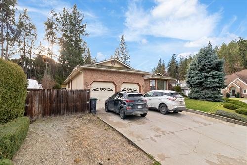 624 Cassiar Crescent, Kelowna, BC - Outdoor