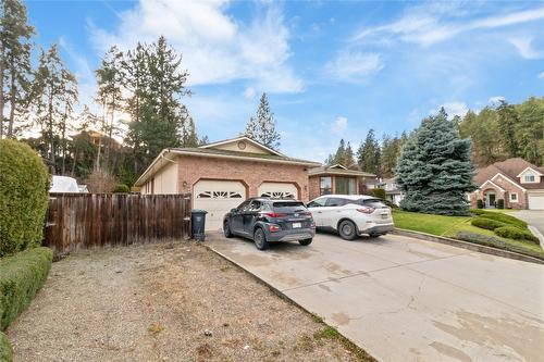 624 Cassiar Crescent, Kelowna, BC - Outdoor