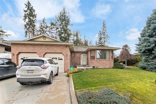 624 Cassiar Crescent, Kelowna, BC - Outdoor