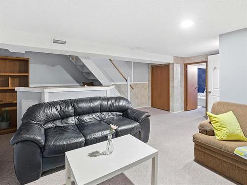 17 Brambleberry Pl, Winnipeg, MB 