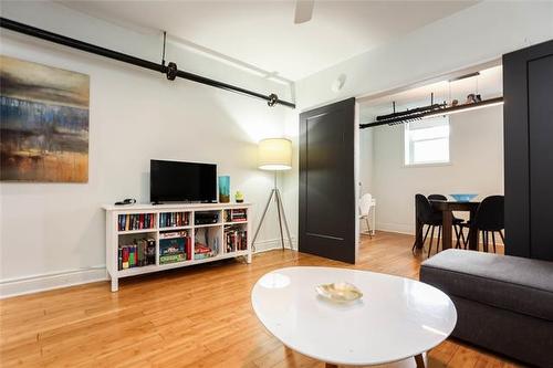 3-79 Smith St, Winnipeg, MB 