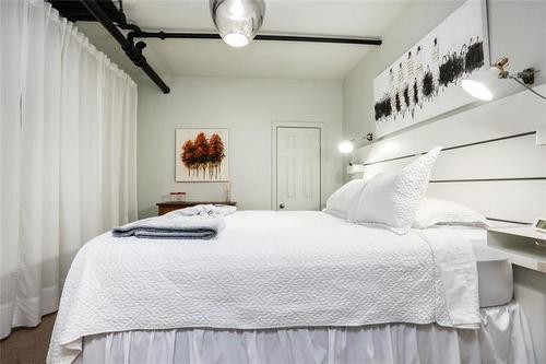 3-79 Smith St, Winnipeg, MB 