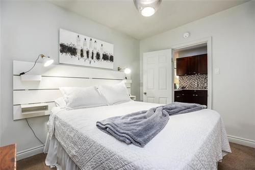 3-79 Smith St, Winnipeg, MB 