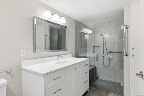 8-500 Marsett Pl, Saanich, BC 