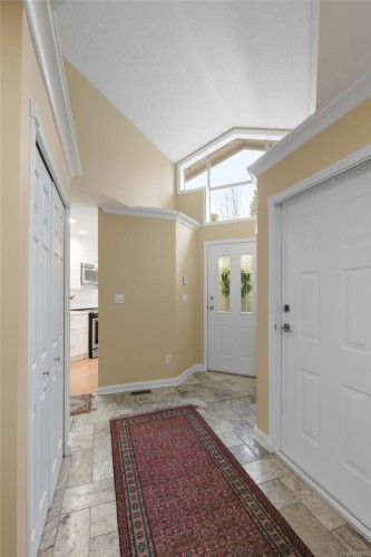 8-500 Marsett Pl, Saanich, BC 