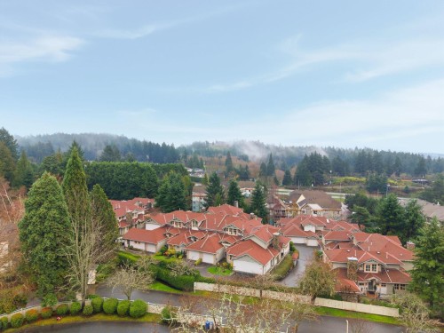 8-500 Marsett Pl, Saanich, BC 