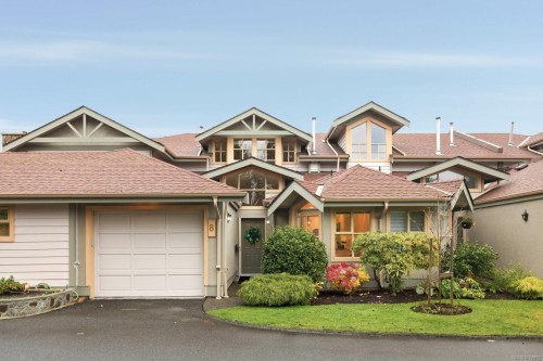 8-500 Marsett Pl, Saanich, BC 