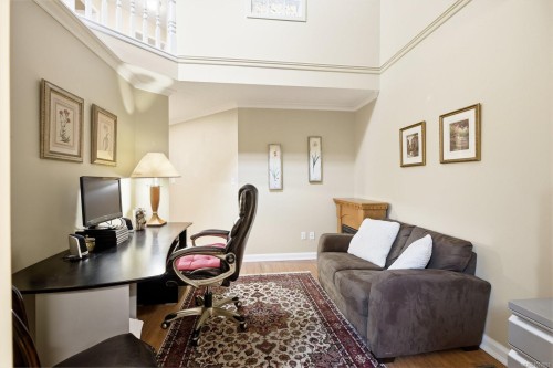 8-500 Marsett Pl, Saanich, BC 