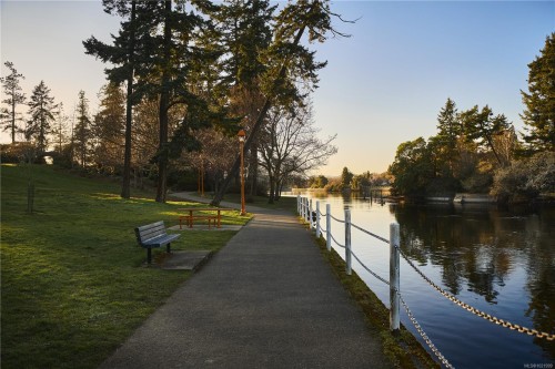 418-1075 Tillicum Rd, Esquimalt, BC - Outdoor With Body Of Water With View