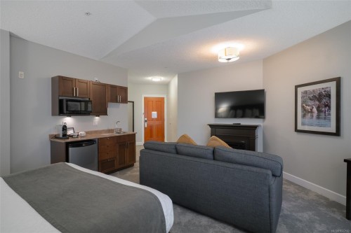 310D-1730 Riverside Lane, Courtenay, BC - Indoor