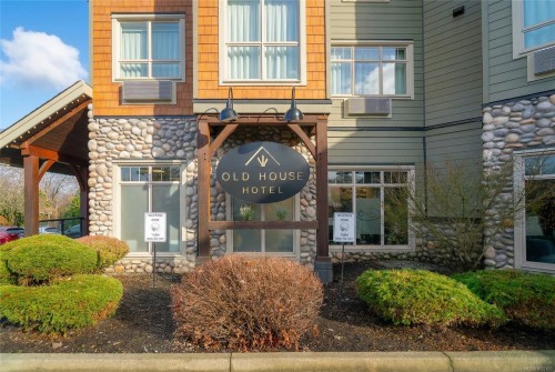 310D-1730 Riverside Lane, Courtenay, BC - Outdoor With Facade