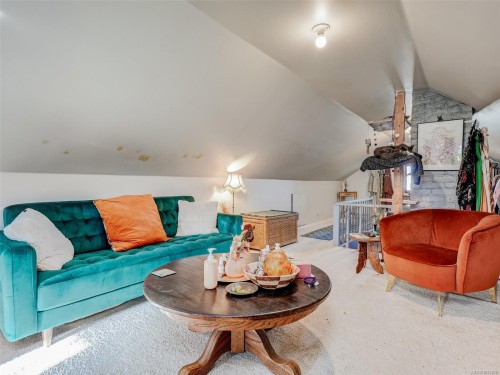 1029 Queens Ave, Victoria, BC - Indoor