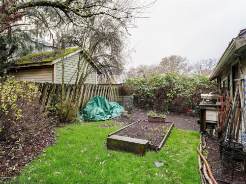 1029 Queens Ave, Victoria, BC - Outdoor