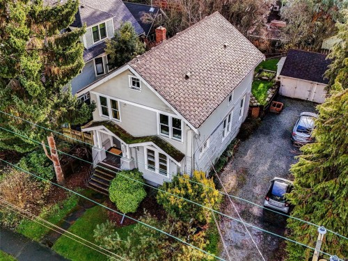 1029 Queens Ave, Victoria, BC - Outdoor