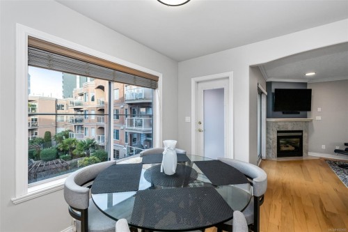 306-405 Quebec St, Victoria, BC - Indoor With Fireplace