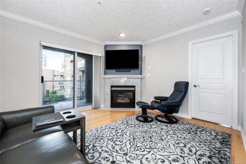 306-405 Quebec St, Victoria, BC - Indoor Photo Showing Living Room With Fireplace