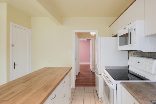 3312 Kingsley St, Saanich, BC 