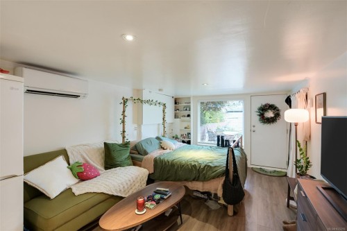 3312 Kingsley St, Saanich, BC 