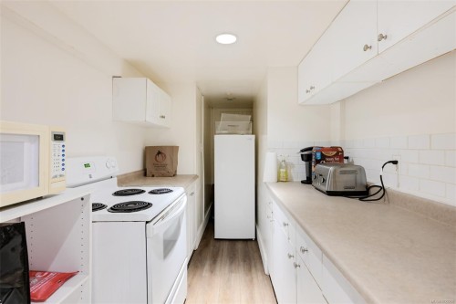 3312 Kingsley St, Saanich, BC 