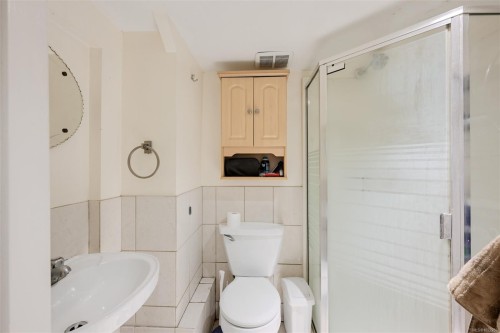 3312 Kingsley St, Saanich, BC 