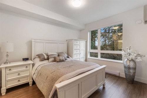 211-960 Reunion Ave, Langford, BC - Indoor Photo Showing Bedroom